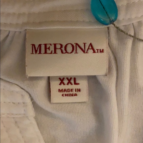 Flowy button front, rolled sleeve blouse 🌴 - Picture 3 of 5